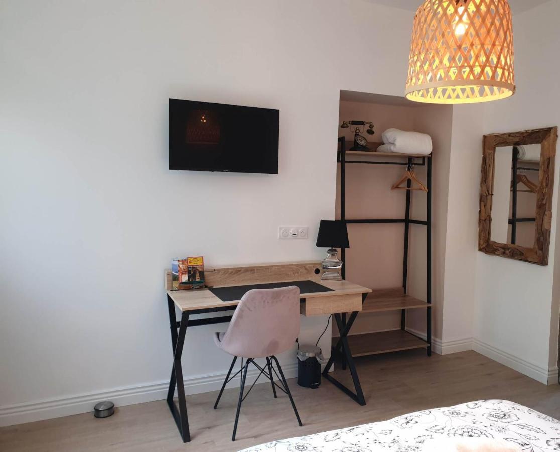 Chez Cerise Bed & Breakfast Tournay Екстериор снимка